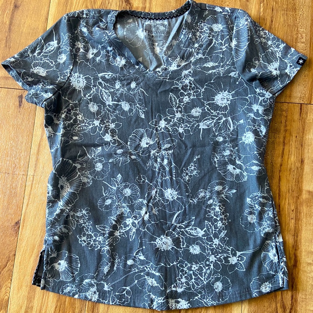 Scrub top